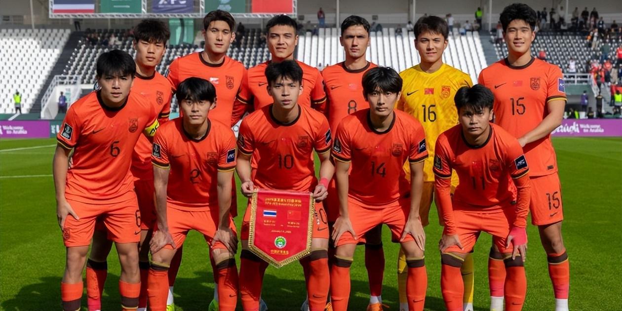 U23国足VS日本：带刀后卫坐镇，徐彬领衔中场，蒯纪闻+王钰栋冲锋